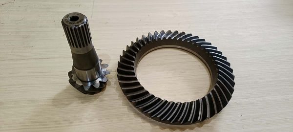 komatsu 23b 22 21100 bevel gear assembly