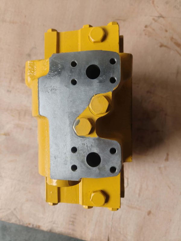 komatsu control valve 709 62 11101