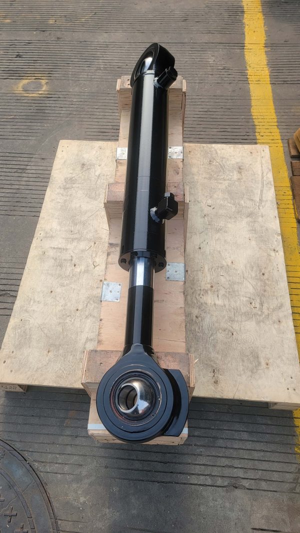 komatsu cylinder assembly 707 00 0g703 (hd785 7 steering cylinder)