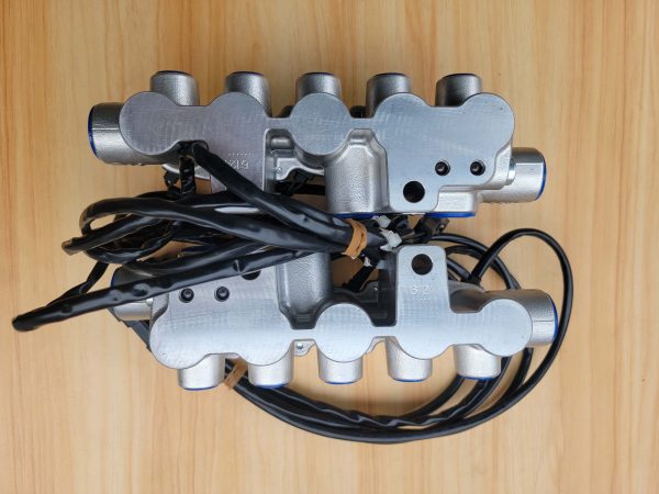 komatsu excavator solenoid valve assembly 209 60 77240