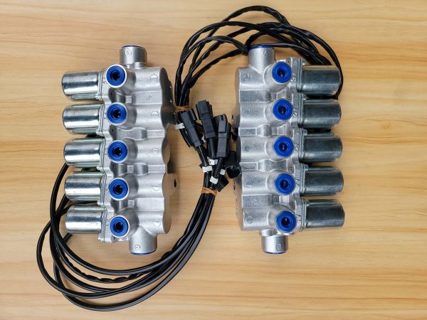 komatsu excavator solenoid valve assembly 209 60 77240