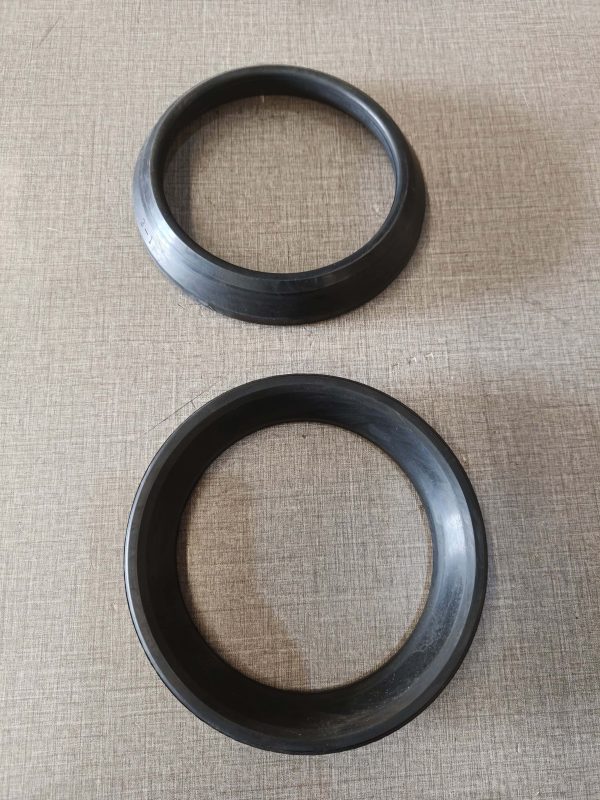 komatsu pivot shaft seal 14y 30 18150 for bulldozers and crawler loaders