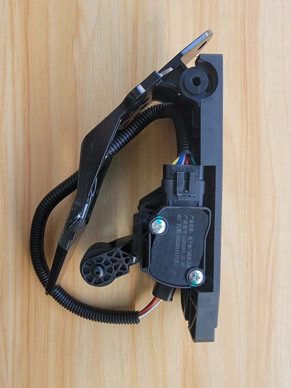shantui d2280 00530 accelerator control pedal assembly for sd16 bulldozer