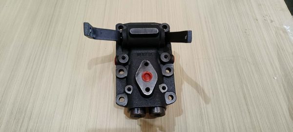 steering valve assembly for komatsu bulldozers part no. 144 40 00100