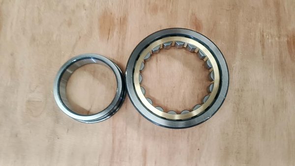 caterpillar 096 4339 cylindrical roller bearing for excavator swing drive